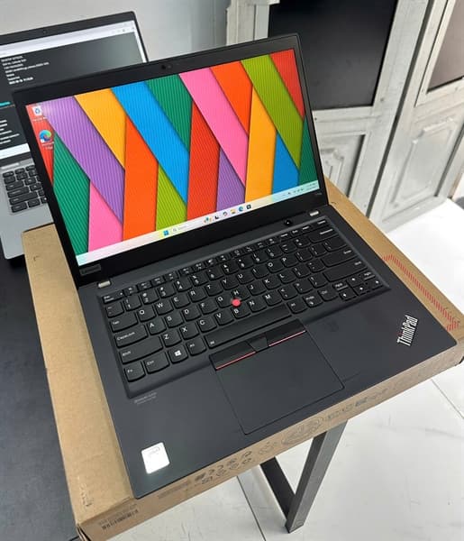 ThinkPad T14s i5-10310U i5-10310U/16Gb Ram/256Gb Nvme Samsung/14” FullHD Cảm Ứng