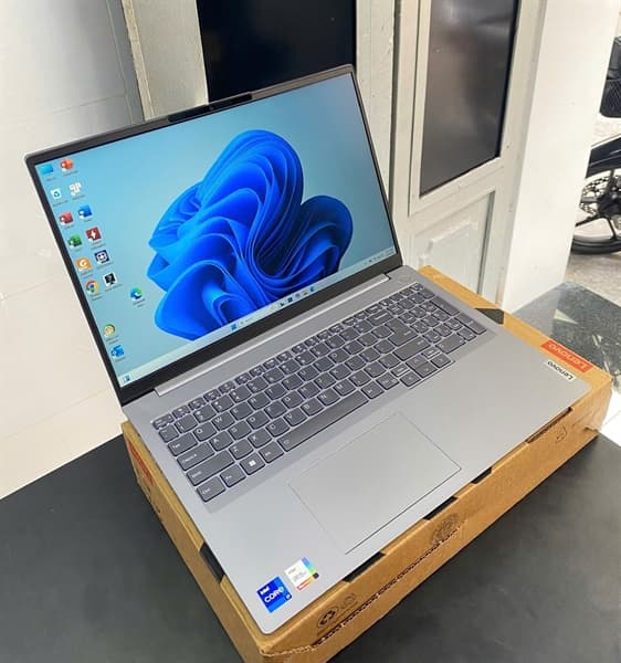 ThinkBook 16 G6 IRLi7-1355U/32Gb Ram/2T Nvme/16” FullHD+ Touch