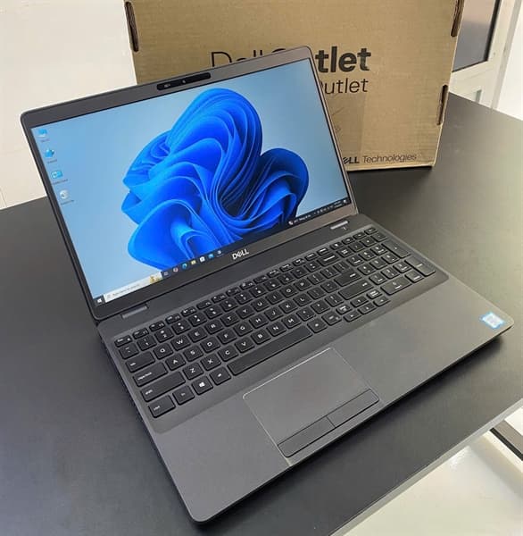 Dell Precision 3541 i7-9850H/16Gb Ram/256Gb Nvme/P620 4Gb/15.6” FullHD IPS
