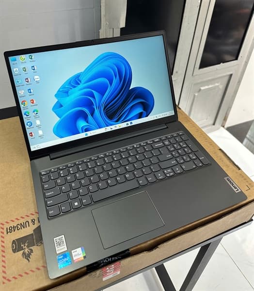 Lenovo Thinkpad V15 Gen 4 i5-12500H/16Gb Ram/512Gb Nvme/15.6” FullHD
